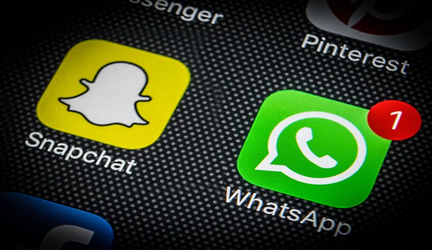'واتسآب' يطرح ميزة على هواتف 'آيفون' لكاميرا شبيهة بـ'سناب شات'