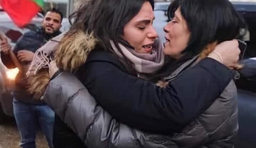 الشرطة الفلسطينية تفتح تحقيقا بوفاة ابنة القيادية الفلسطينية خالدة جرار..