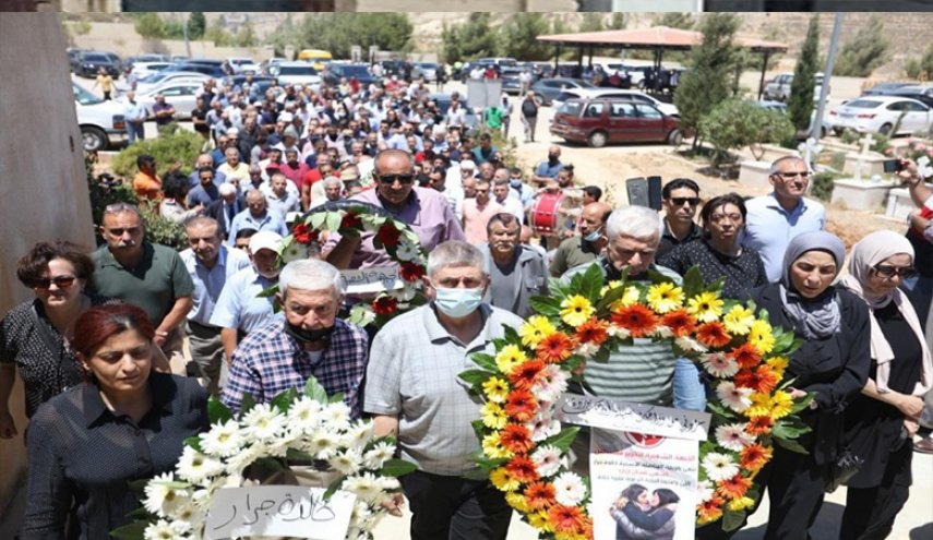 تشييع جثمان الشابة 