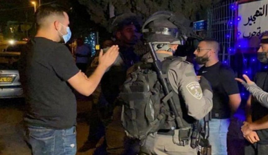 القدس المحتلة ..الاحتلال يعتدي على شبان ويعتقل عددا منهم