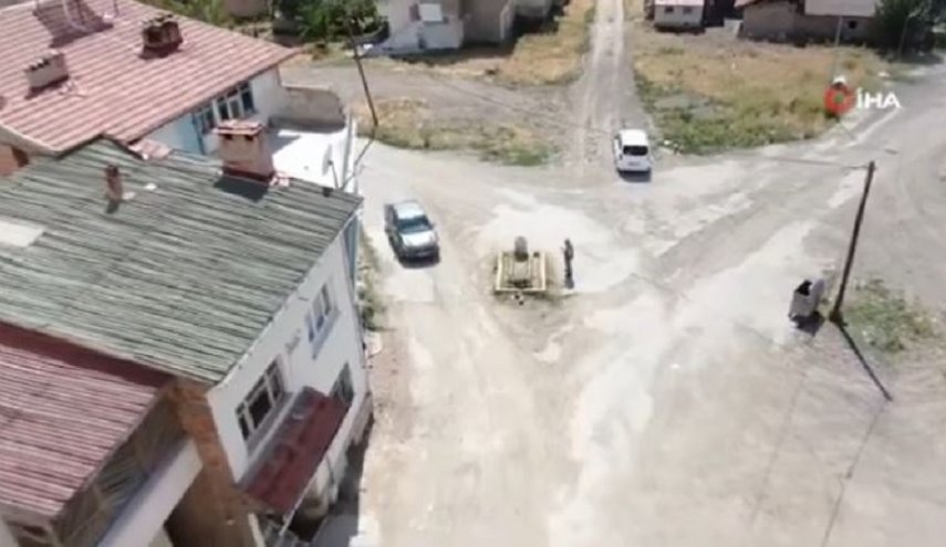 قصة القبر الغامض في منتصف شارع رئيسي في تركيا