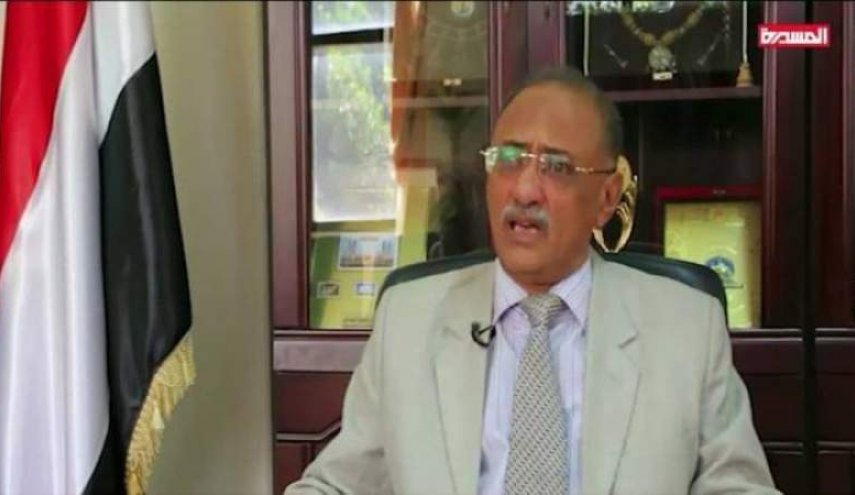 وزير يمني يحمل دول العدوان مسؤولية التسرب النفطي بميناء عدن