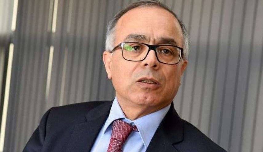 السفير المغربي في باريس ينفي تجسس بلاده على ماكرون