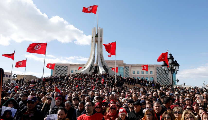  تونس.. جذور الخلاف بين قيس سعيد من جهة والنهضة والمشيشي من جهة