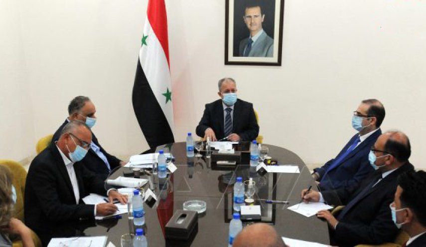 رئيس الوزراء السوري يأمر بتسهيل إجراءات ترخيص الشركات الجديدة