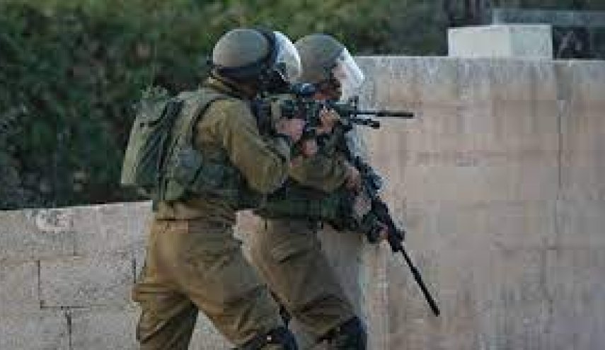اصابة طفل فلسطيني برصاص الاحتلال جنوبي الضفة المحتلة

