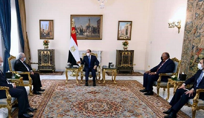 السيسي يؤكد موقف مصر بالتمسك بحقوقها التاريخية في مياه النيل