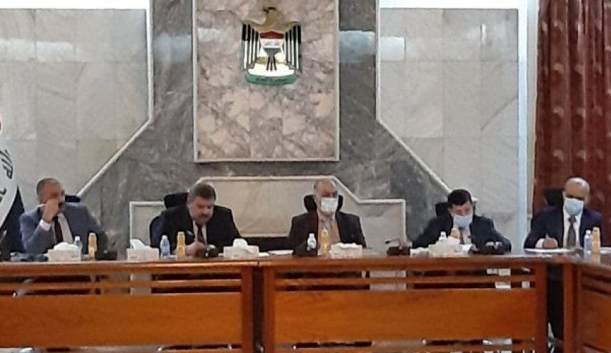 مستشار الكاظمي يعلن إنجاز مشروع قانون الأسلحة المعدل