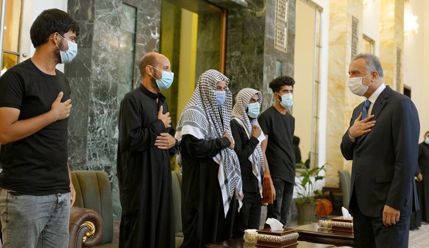 الكاظمي يلتقي ذوي شهداء حادث مستشفى الإمام الحسين (ع) 