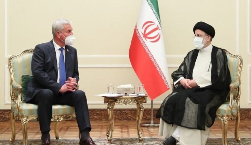 رئيسي: الحظر لا يوقف التعاون بين الدول المستقلة وتنميتها