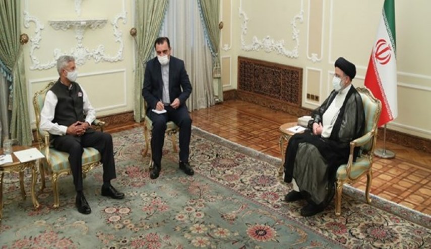 رئيسي : بامكان ايران والهند القيام بدور بناء في ضمان الأمن الإقليمي
