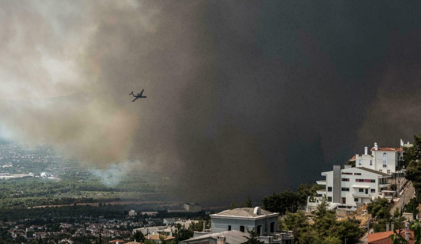 اصابة 16 شخصا اثر حرائق شديدة الاستعار في اليونان
