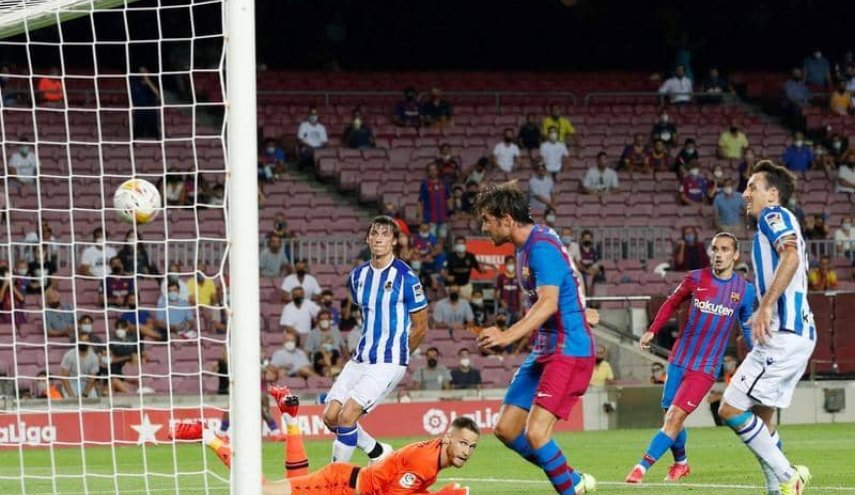 في أول مباراة بعد رحيل ميسي.. برشلونة يسحق سوسيداد برباعية