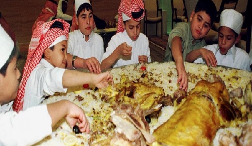 وزير سعودي يكشف حجم تكلفة هدر الطعام في المملكة