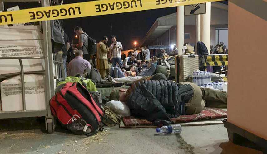 الناتو يعلن إجلاء أكثر من 18 ألف شخص من أفغانستان