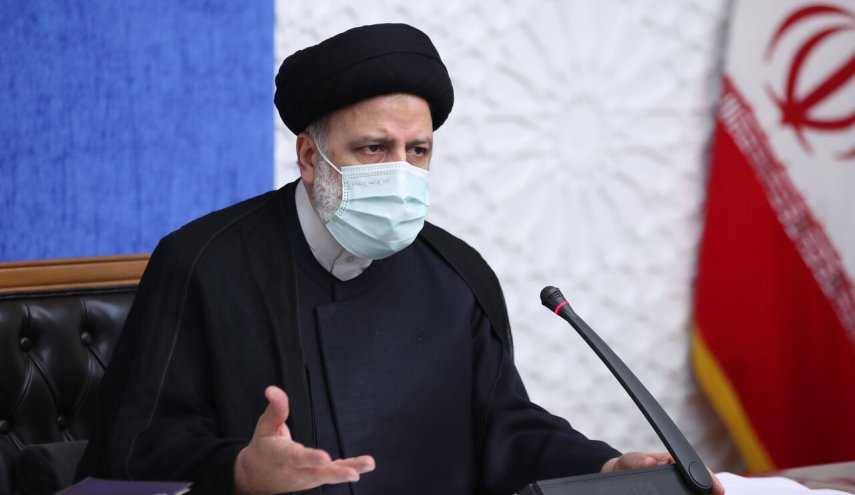 الرئيس الايراني يوعز باستخدام كافة الامكانيات للاسراع في توفير لقاح كورونا