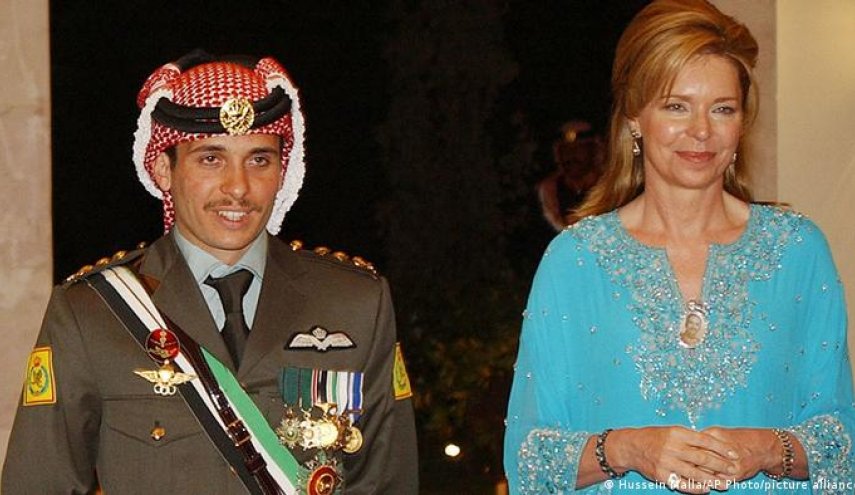الملكة نور تكشف عن تواصل 'سجن' الأمير حمزة في منزله