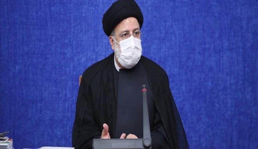 رئيسي: وضع البلاد جراء تفشي كورونا ليس مقبولا