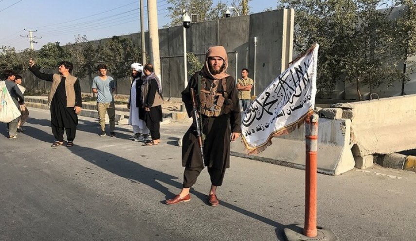 'طالبان' تنتقد الولايات المتحدة لشنها هجوما في كابل دون إبلاغها أولا
