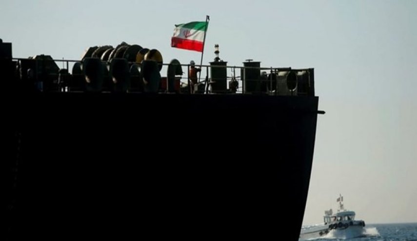 الباخرة الإيرانية المحملة بالمازوت الى لبنان تدخل المياه السورية