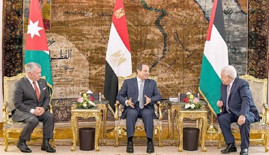هل تصطدم مساعي اطلاق مفاوضات التسوية برفض بينيت حل الدولتين؟