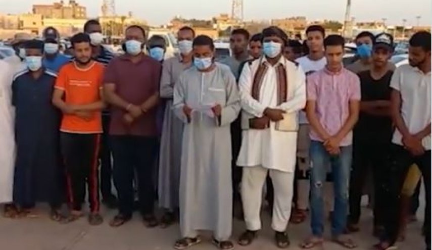 أهالي سبها يحتجون على وجود قوات حفتر ويطالبون بإخراجها