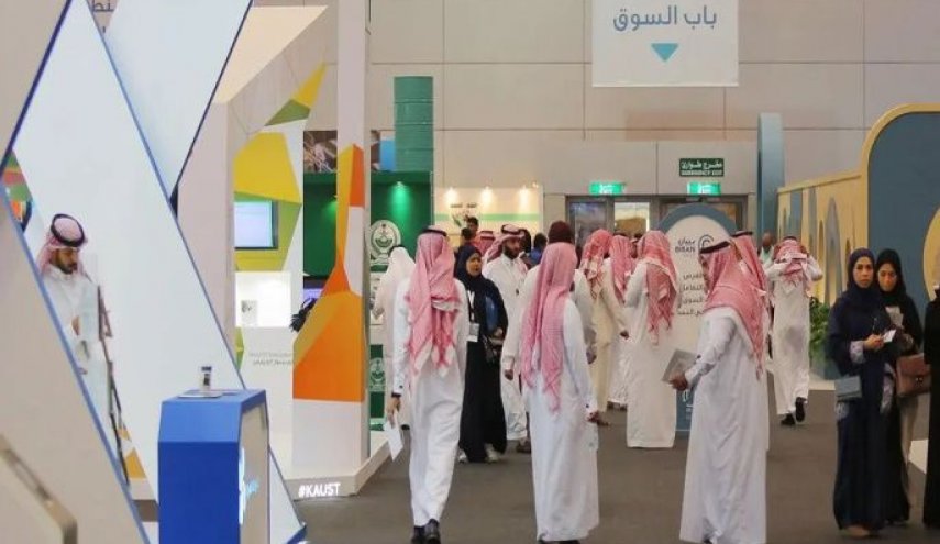 بلومبيرج: آمال خلق فرص العمل تراوح مكانها في السعودية