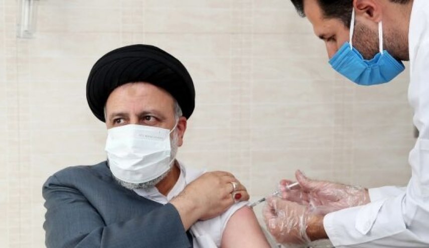 الرئيس الايراني يتلقى الجرعة الثانية من لقاح 'بركت'