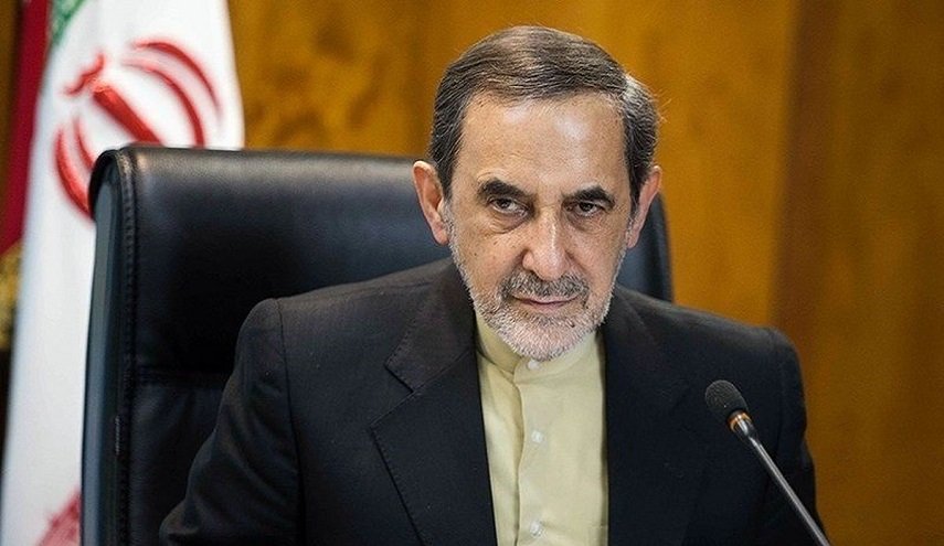 علي أكبر ولايتي يعزي برحيل العلامة عبد الأمير قبلان