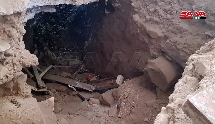 بالصور.. الجيش السوري يعثر على نفق للإرهابيين في درعا البلد 