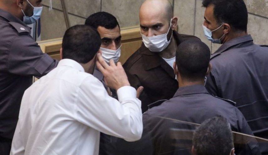 الاحتلال يمدد توقيف الأسيرين 'كممجي وانفيعات' 