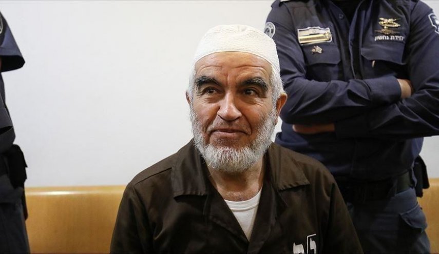 نقل الشيخ رائد صلاح إلى عيادة سجن ريمون ومطالبات بإنهاء عزله
