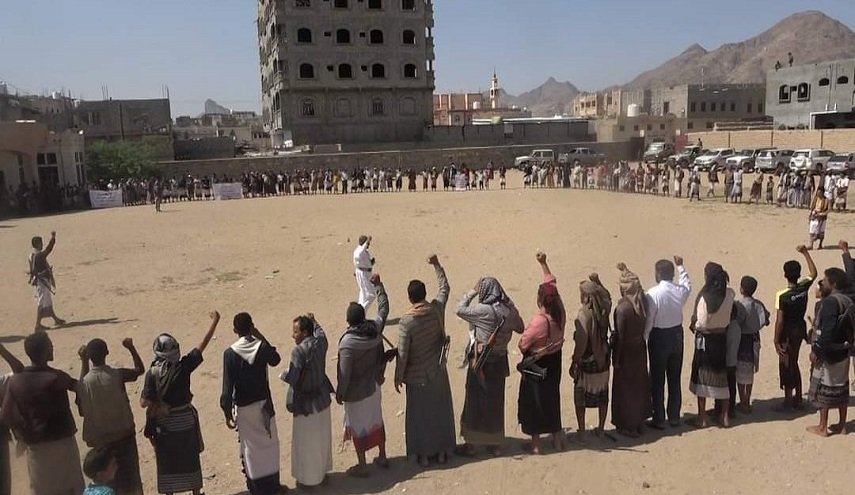 وقفة قبلية بمديرية بيحان بشبوة تبارك انتصارات الجيش واللجان الشعبية