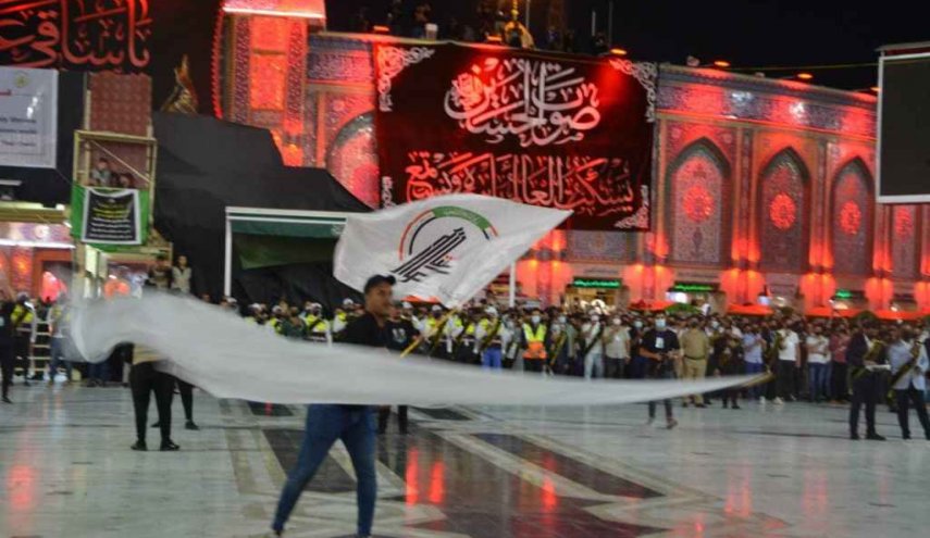 شاهد..صورة الشهيد المهندس تتقدم موكب بني عامر في الاربعينية