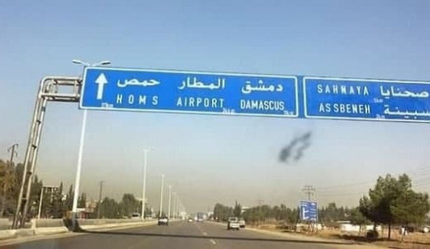 إصابة 10 أشخاص جراء تدهور سيارة على طريق حمص دمشق