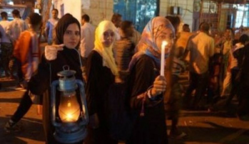 تجدد الاشتباكات في عدن مع قطع الانترنت والكهرباء عن أحياء المدينة