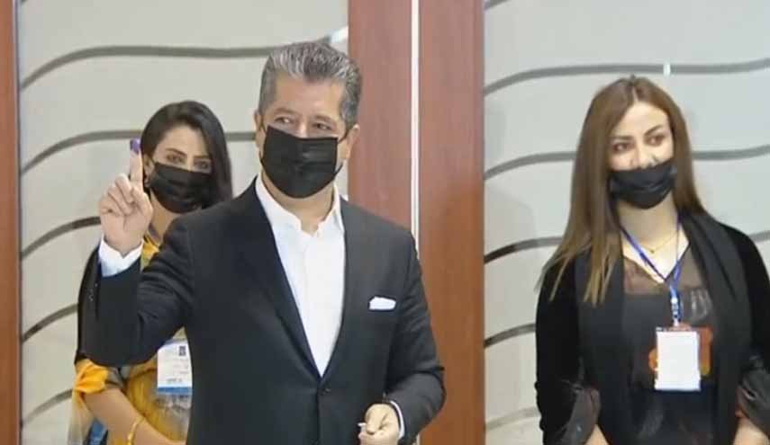 بعد الإدلاء بصوته.. مسرور بارزاني يأمل أن تمضي العملية الانتخابية بأمن وسلام