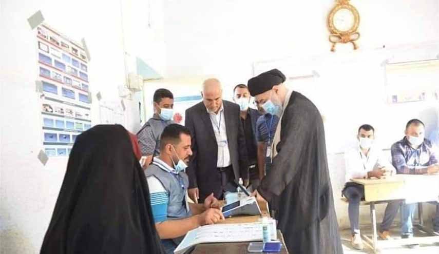وكيل السيد السيستاني يدلي بصوته في الانتخابات النيابية
