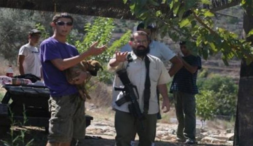 مستوطنون يقتحمون منطقة اثرية شمال شرق نابلس