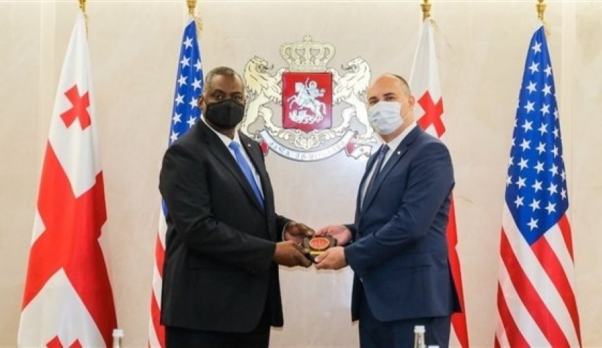 أميركا وجورجيا يوقعان مذكرة تفاهم حول التعاون العسكري