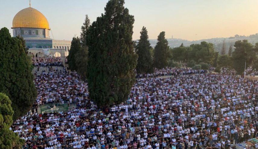 أكثر من 60 ألف مصل يحتفلون بذكرى المولد النبوي بالأقصى