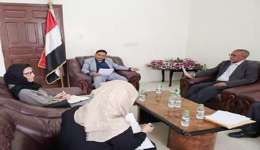 اللجنة الدولية للصليب الأحمر تناقش انتهاكات العدوان في اليمن 