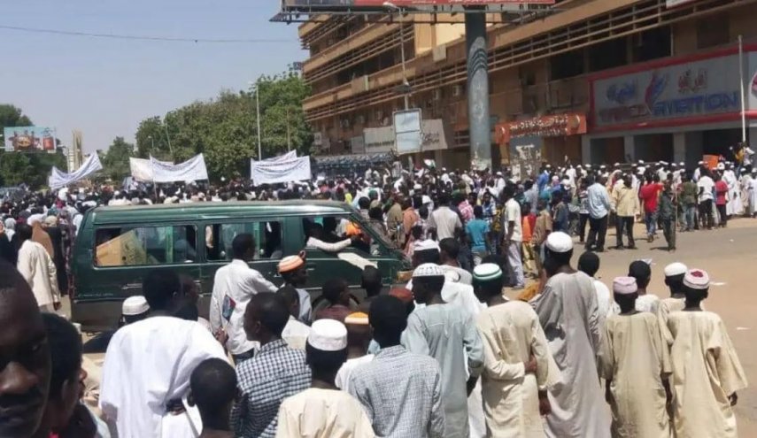 السودان.. أطفال في قلب العاصفة السياسية!