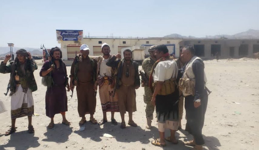 محافظ مأرب يتفقد أحوال الجيش واللجان الشعبية في الجوبة

