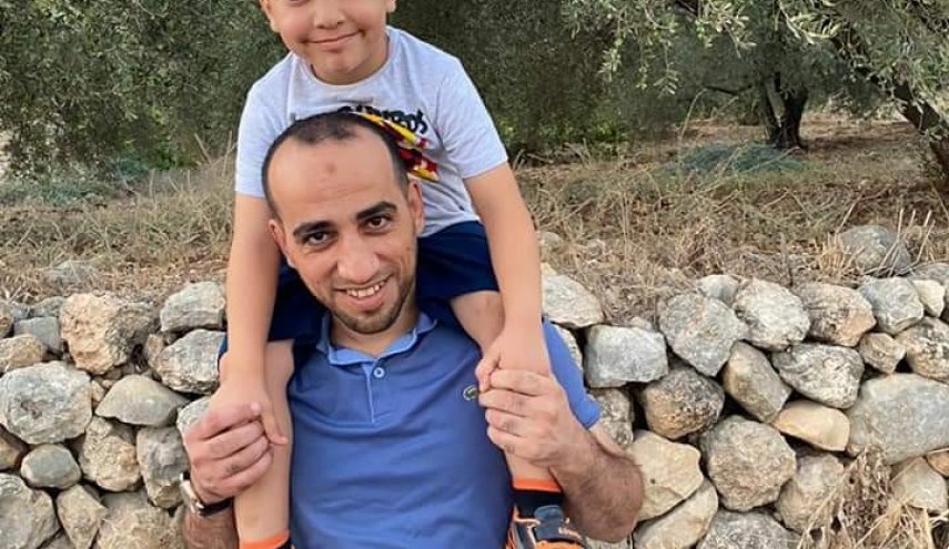 عائلة الأسير الفلسطيني المضرب علاء الأعرج تحذر من تعطل أعضائه الحيوية