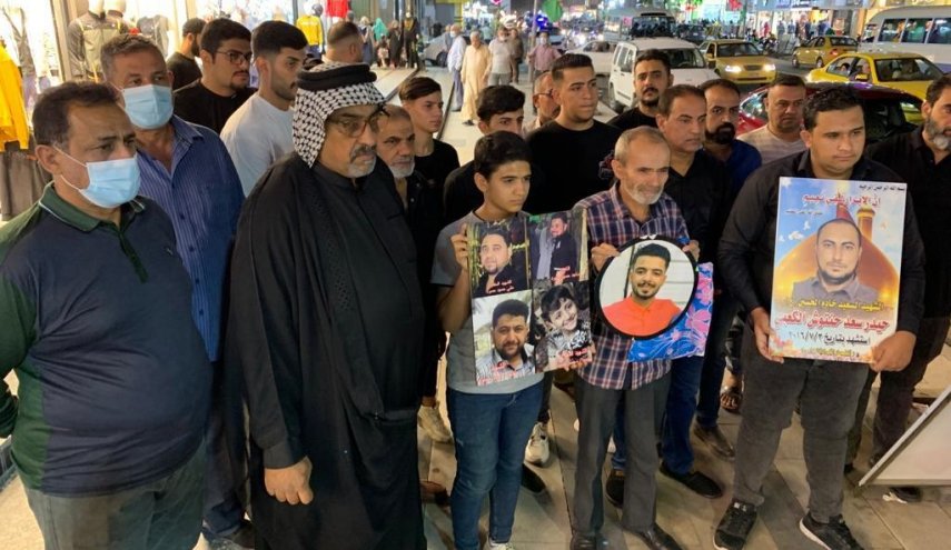بالصور..عائلات ضحايا تفجير الكرادة يطالبون باعدام الزوبعي