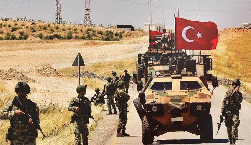 سوريا.. الجيش التركي يوجه الأنظار إلى تل تمر شرق الفرات