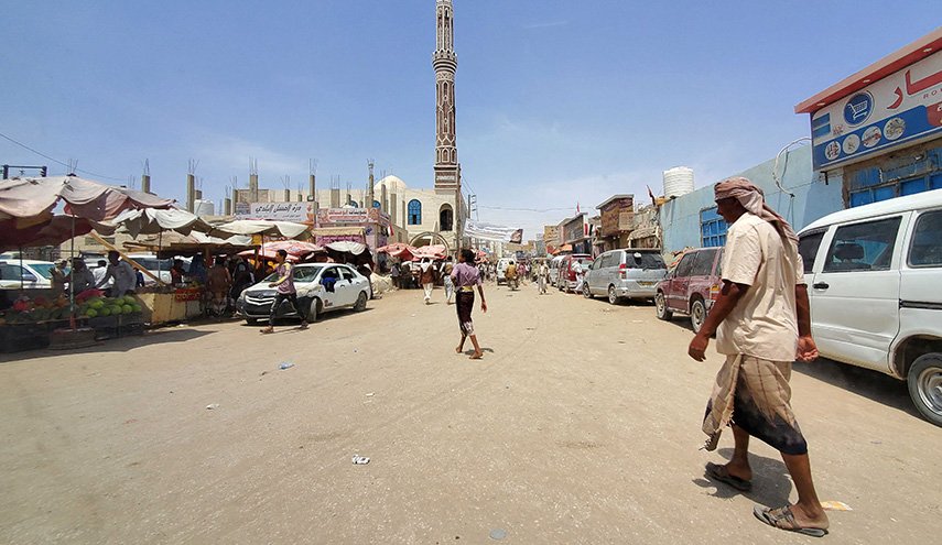 محافظ مأرب يطلع على الأوضاع في مديرية جبل مراد المحررة