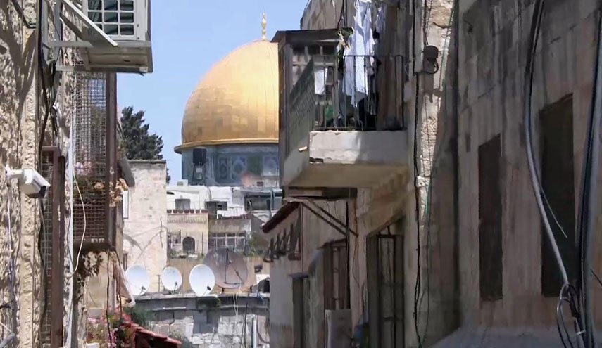 الاحتلال يغلق شوارع وأحياء القدس اعتباراً من مساء اليوم