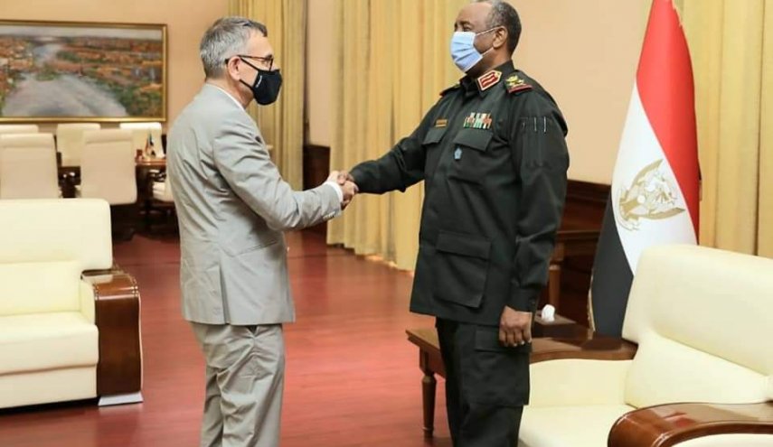 ممثل الأمم المتحدة الخاص بالسودان يجتمع مع البرهان